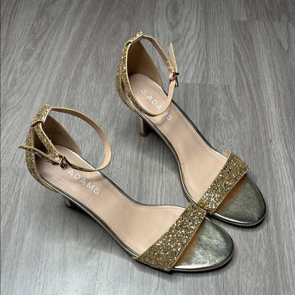New Adams Glittery Elegance Golden Heels Size 9.5